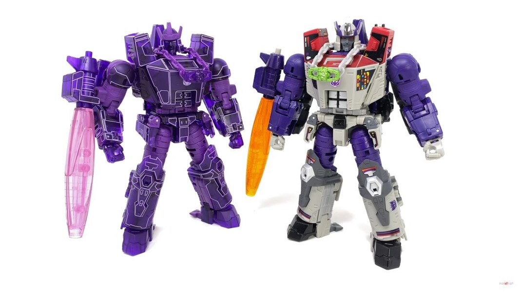 War For Cybertron Reformatting Galvatron Unicron Accessory Pack In Hand Images  (35 of 35)